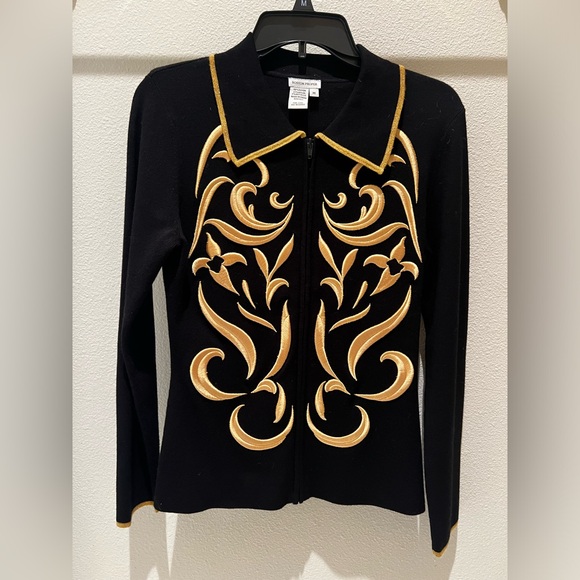 Boston Proper Sweaters - NWOT Boston Proper W Medium Metallic Gold Design Zip Collared Sweater!